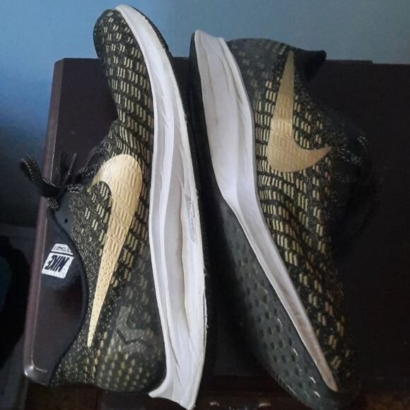nike zoom pegasus 35 gold
